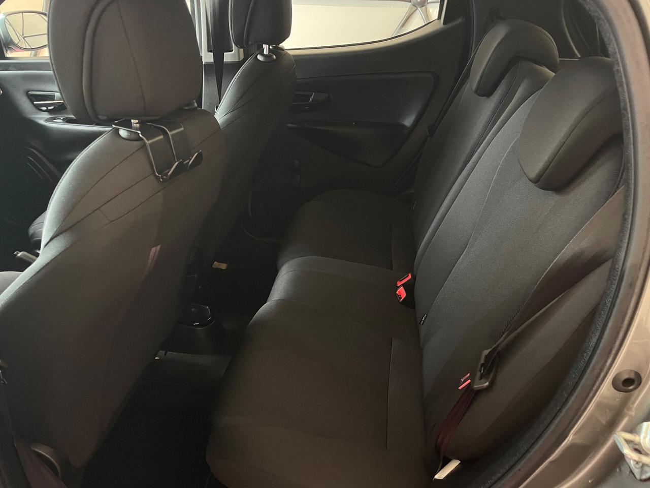 Lancia Ypsilon 0.9 TwinAir 85 CV 5 porte Metano Ecochic Platinum