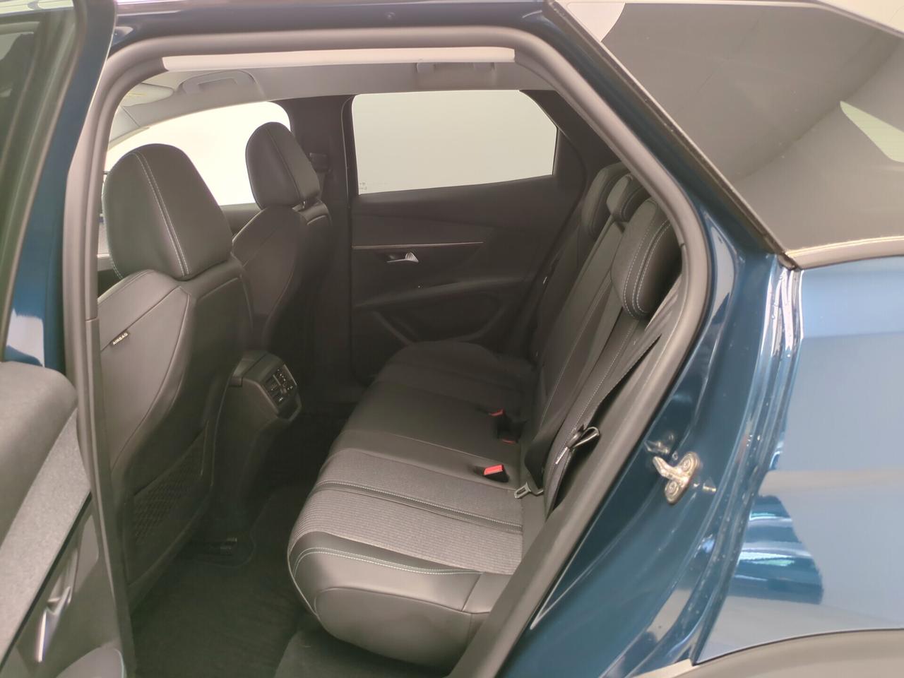 Peugeot 3008 BlueHDi 130 S&S EAT8 Allure