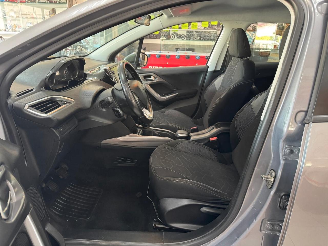 Peugeot 2008 PureTech 82 Active UNICOPROPRIETARIO TENUTA BENISSIMO