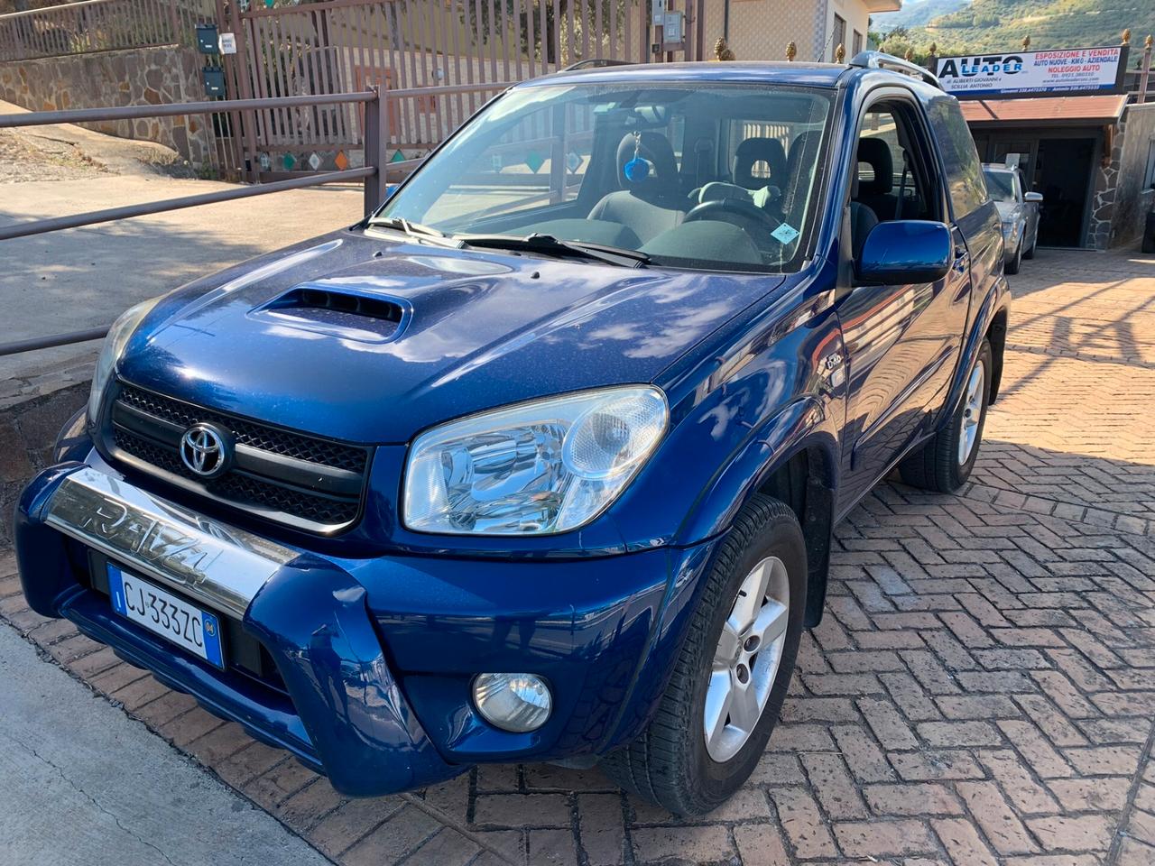 Toyota RAV 4 RAV4 2.0 Tdi D-4D cat 3 porte Sol