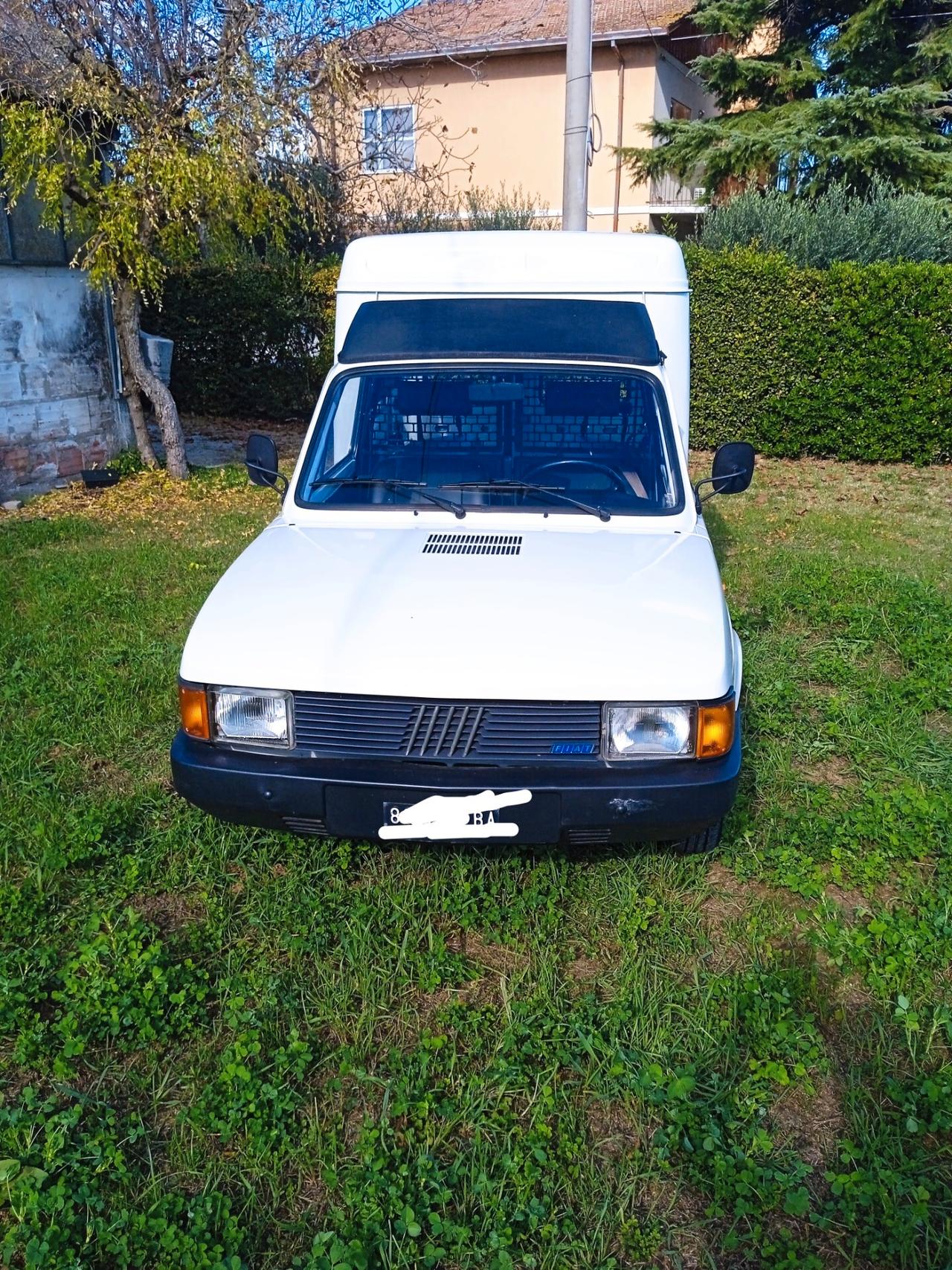 Fiat 127 1050 fiorino autovettura 6 posti ASI