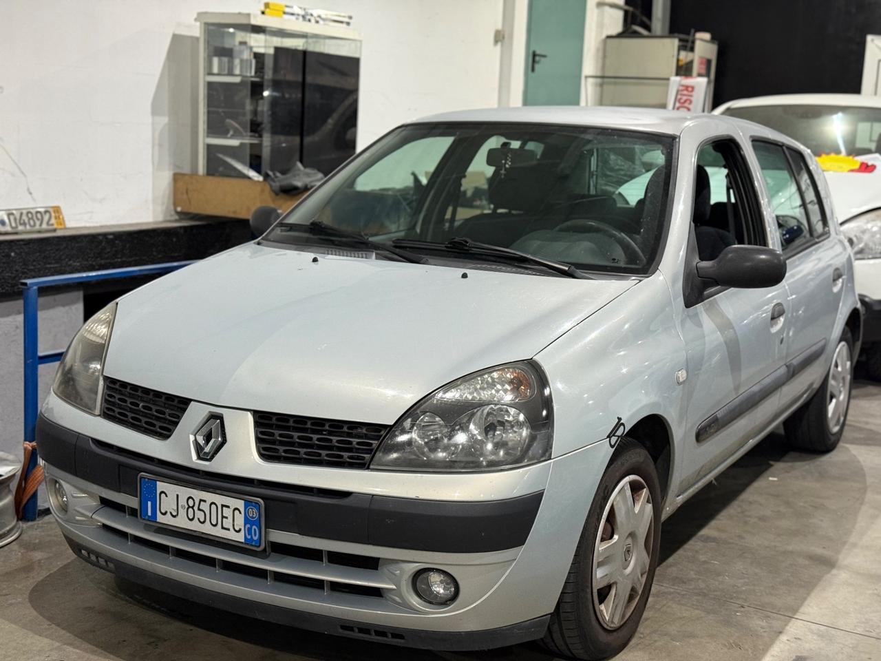 Renault Clio 1.2 cat 5 porte Confort Authentique