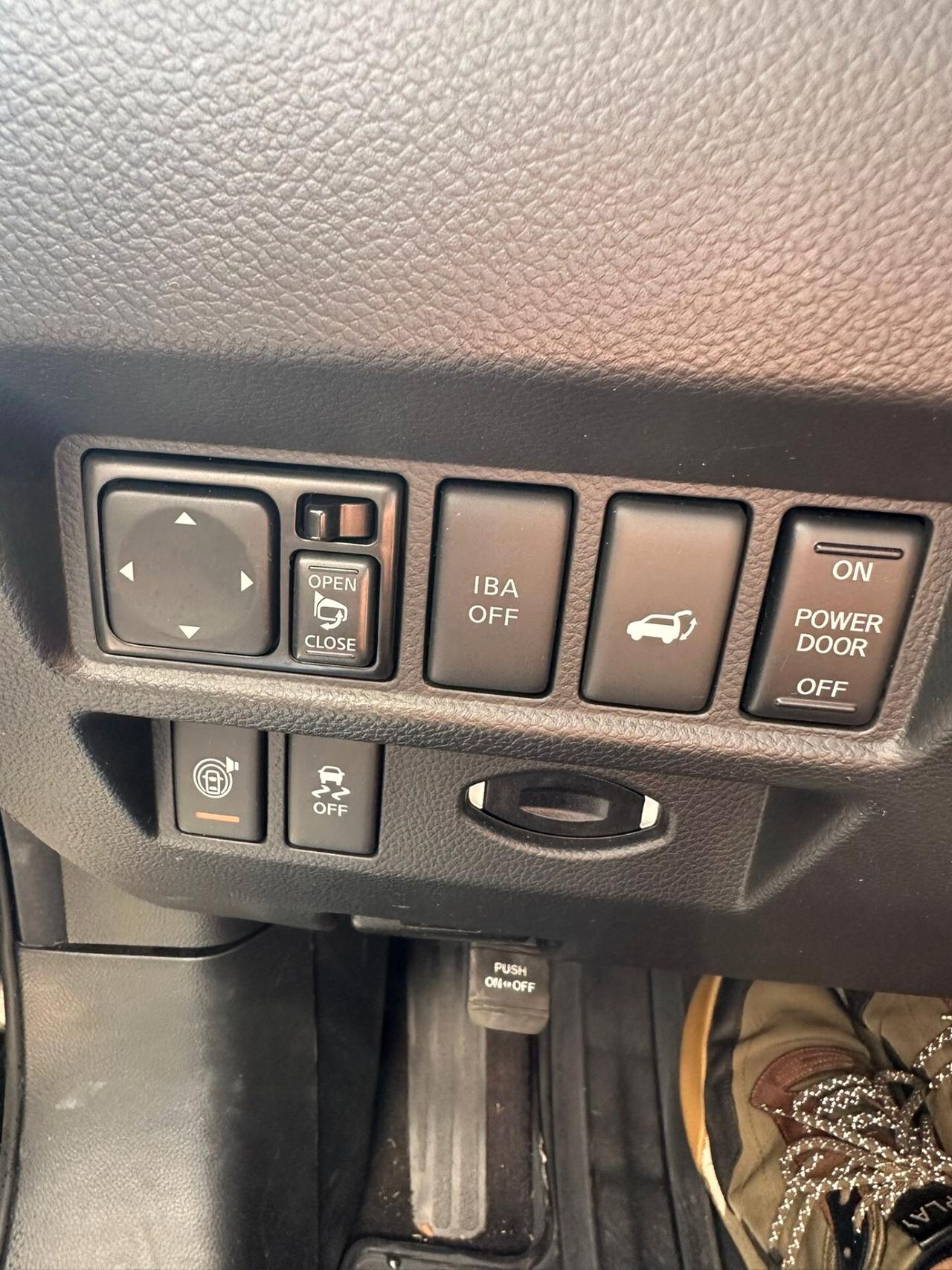 Infiniti QX70 3.0 diesel V6 AT GT Premium