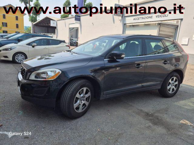 VOLVO XC60 D4 AWD Geartronic Kinetic