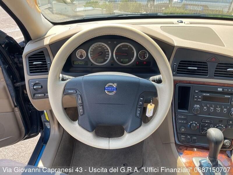 Volvo XC70 XC70 2.4 D5 20V (185CV) cat AWD Summum
