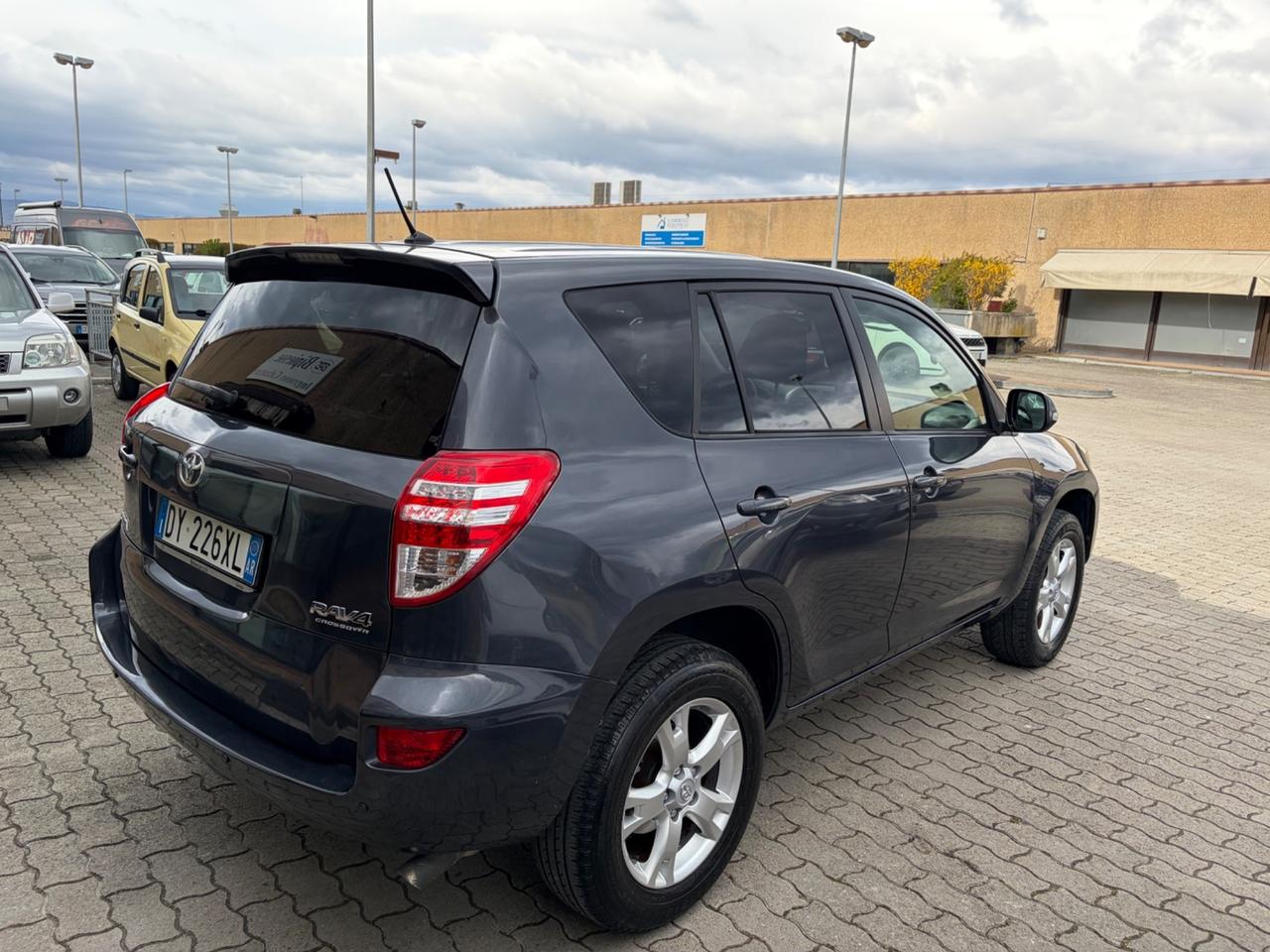 Toyota RAV 4 RAV4 2.0 Luxury