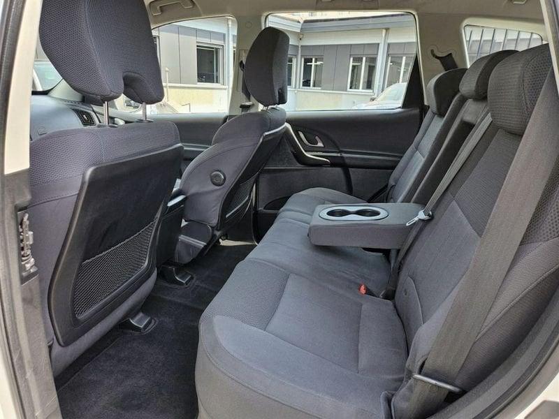 Mahindra XUV500 W6 FWD (4x2) 7POSTI
