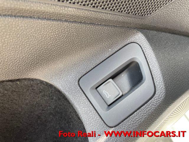 VOLKSWAGEN Passat Variant 2.0 TDI Business BlueMotion Tech. PROMO !!