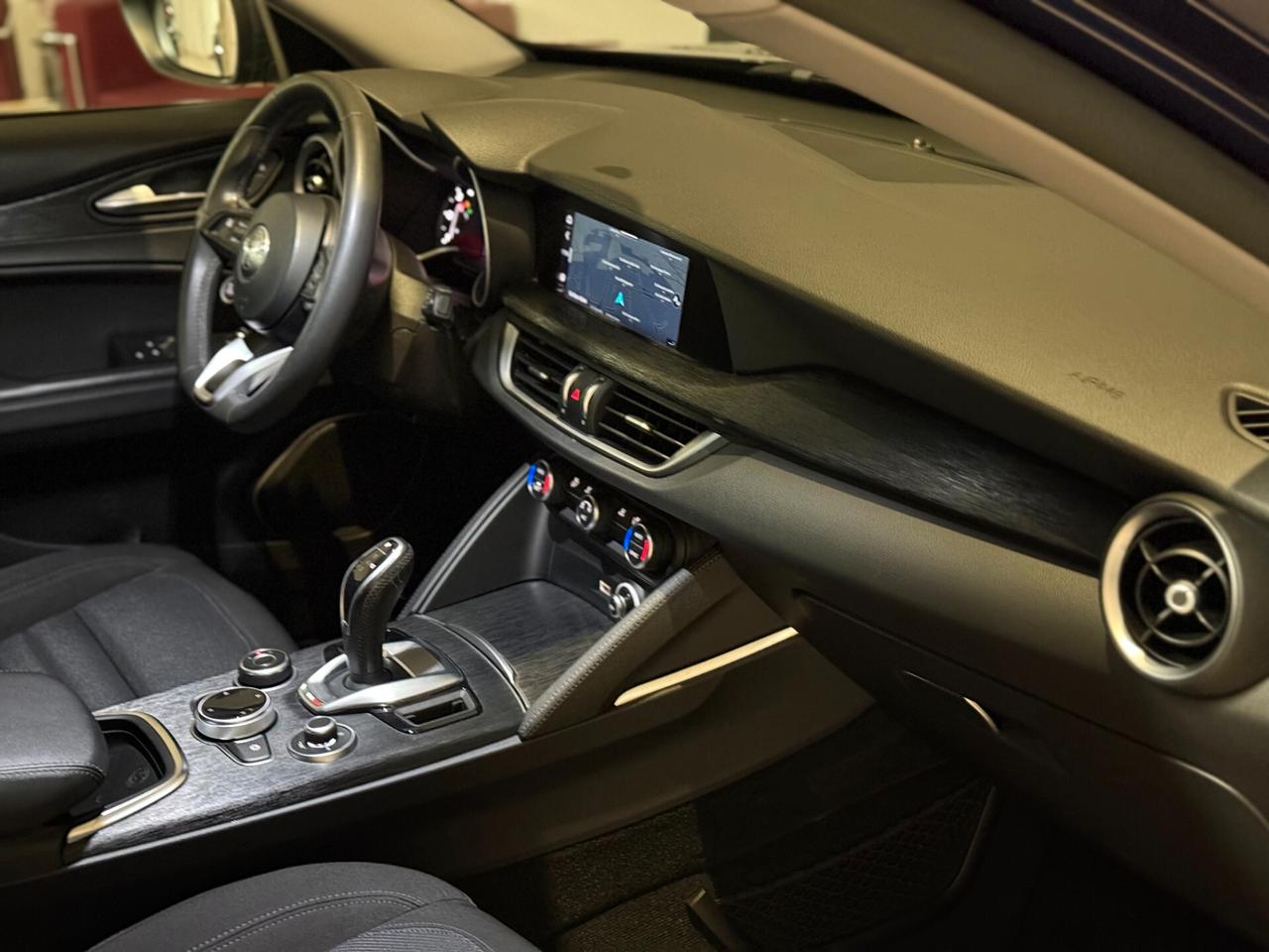 Alfa Romeo Stelvio 2.2 Turbodiesel 160 CV AT8 RWD Business