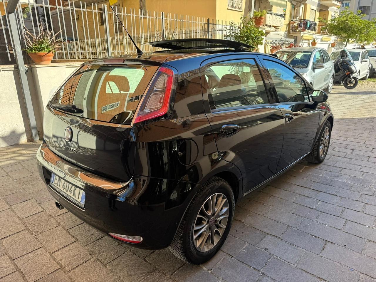 FIAT Punto 1.3 MJT S&S 85CV ECO Lounge