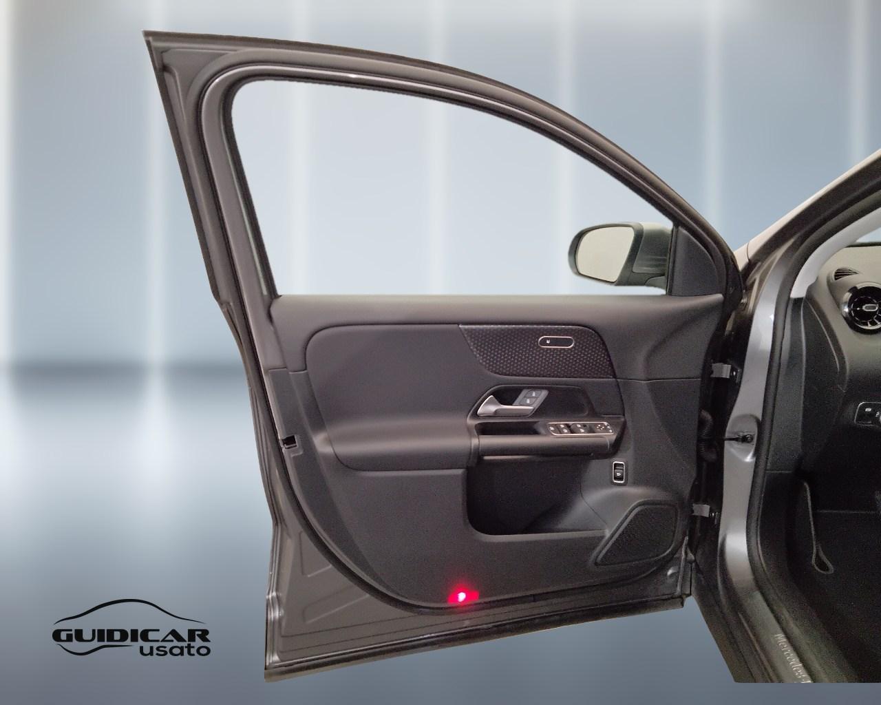Mercedes-Benz GLA-H247 2023 - GLA 180 d Advanced auto