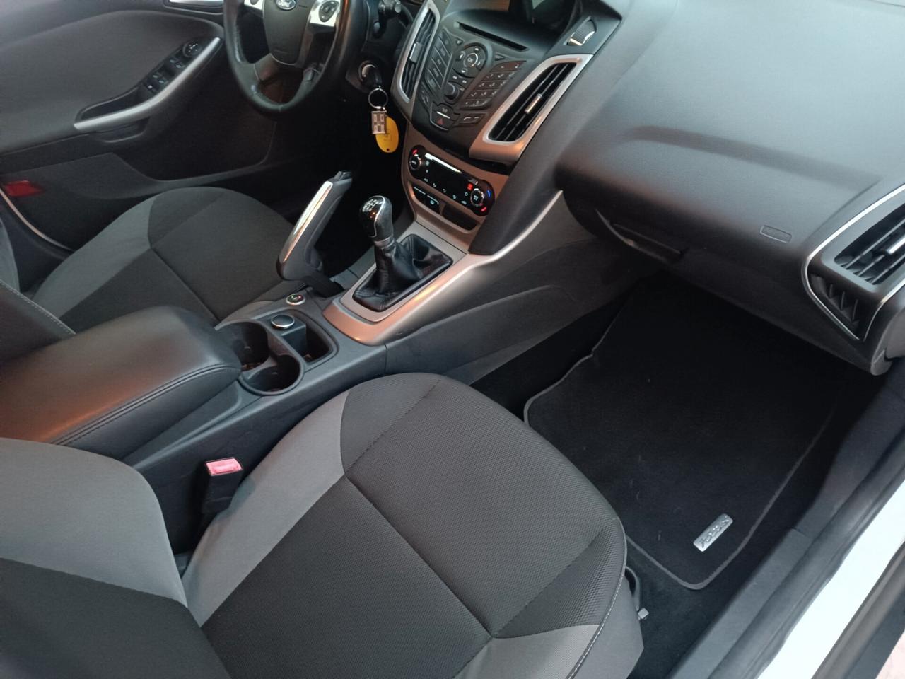 Ford Focus 1.6 120 CV GPL SW Titanium