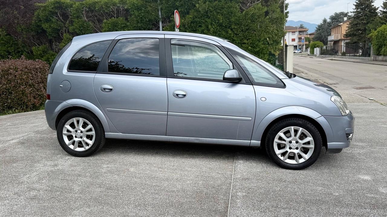 Opel Meriva 1.6 16V Cosmo SI NEOPATENTATI