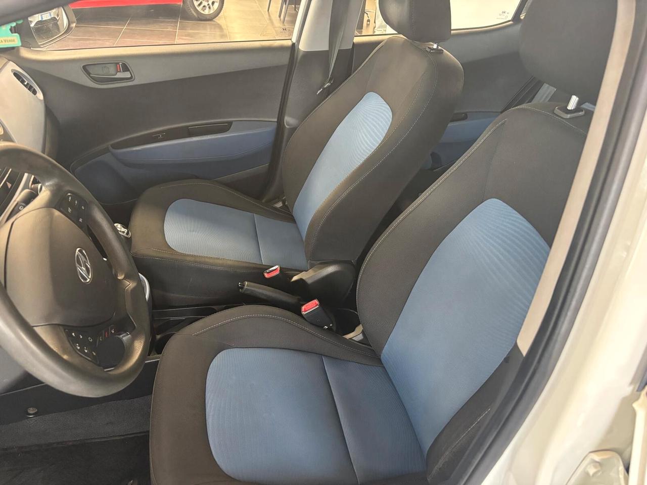 HYUNDAI I10 ANNO 2014 BZ 1.0 ADATTA NEOPATENTATI KM 100 MILA