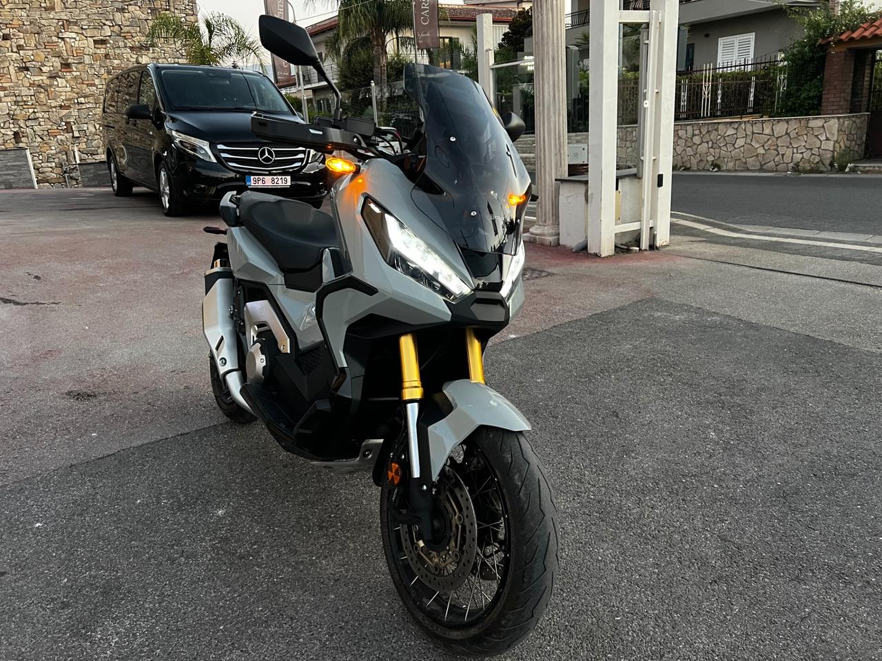 Honda X-ADV 750 Fulled- PARI AL NUOVO
