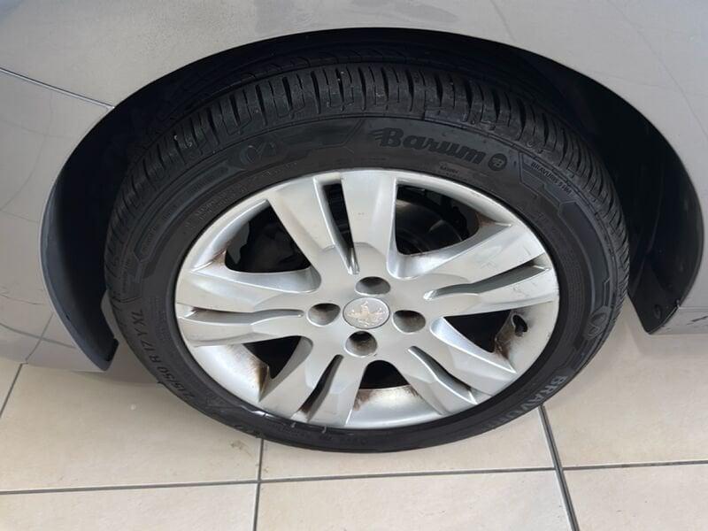 Peugeot 5008 1.6 8v HDi 115cv Allure FAP