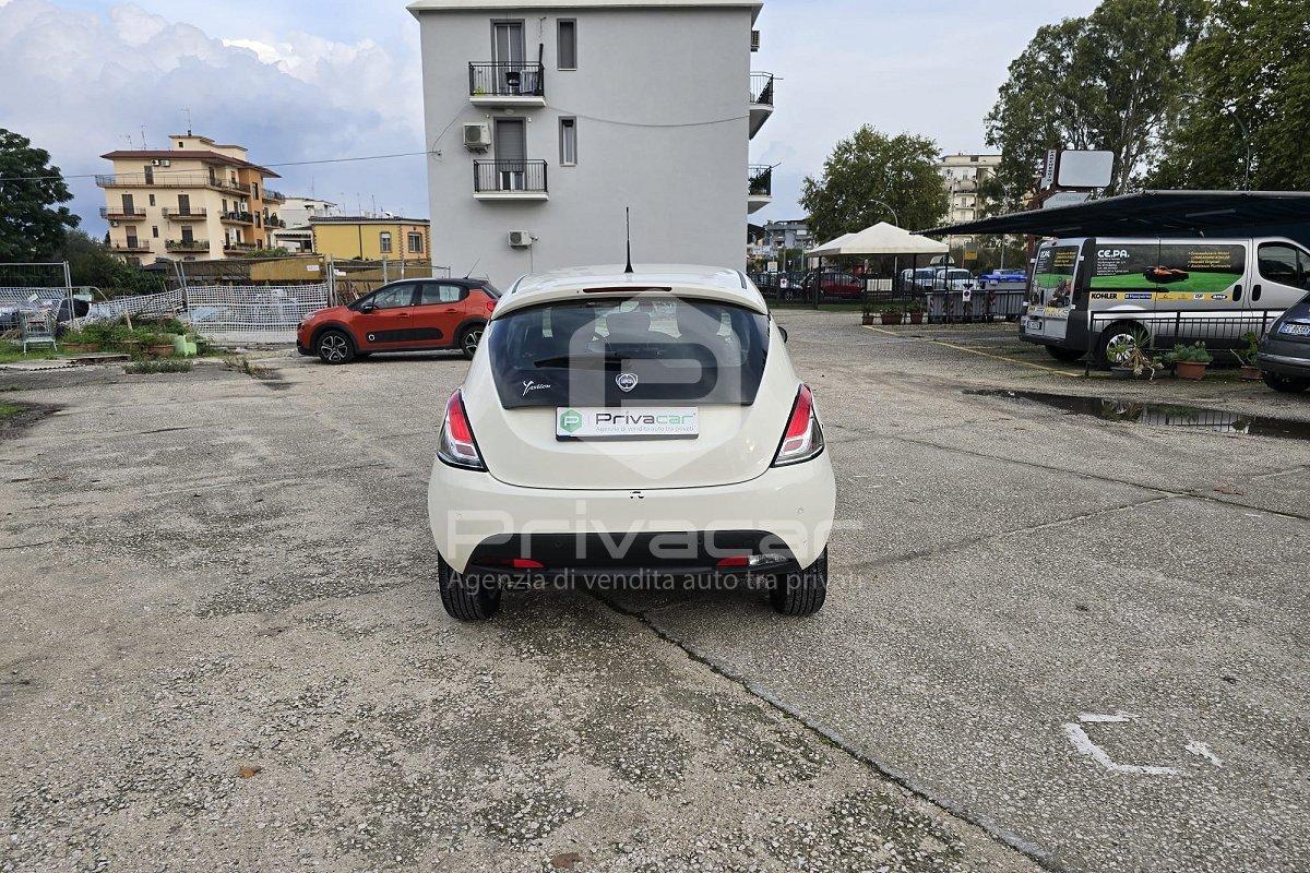 LANCIA Ypsilon 1.2 69 CV 5 porte Silver