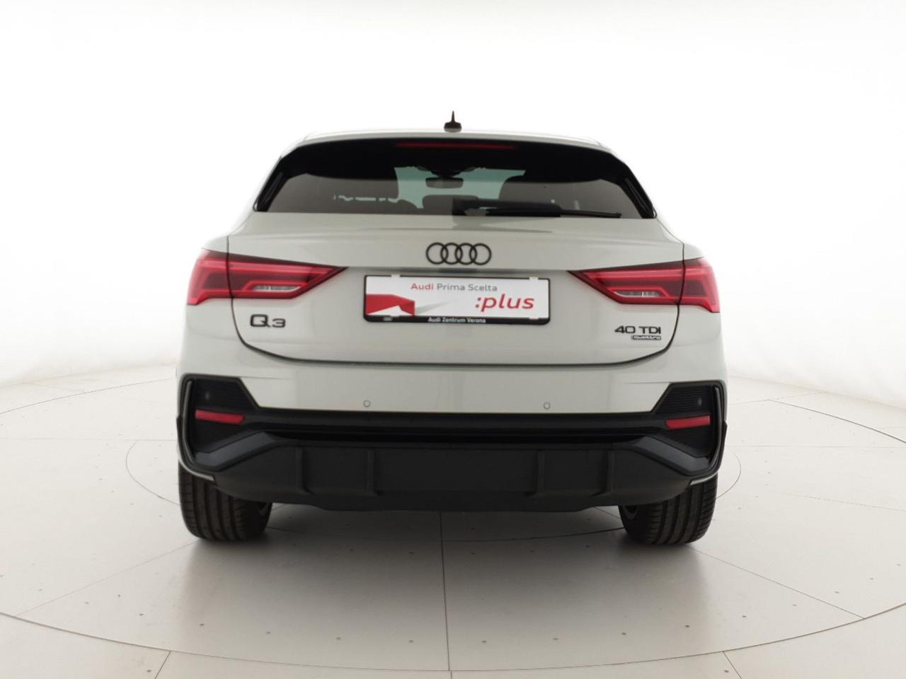 Sportback 40TDI 193CV quattro Str Identity Black