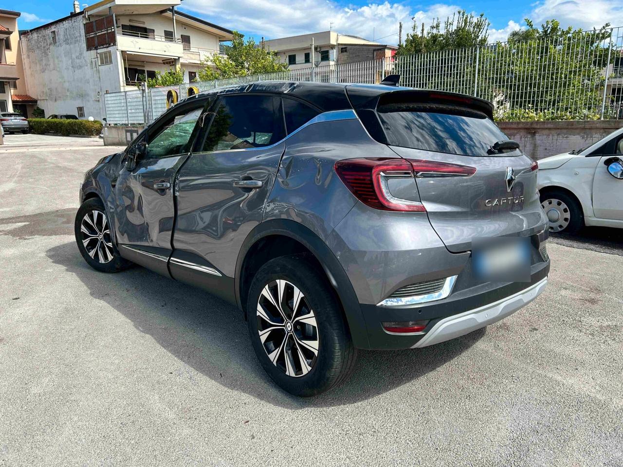 Renault Captur 1.0 TCe GPL 100CV - 2023 Incidentata
