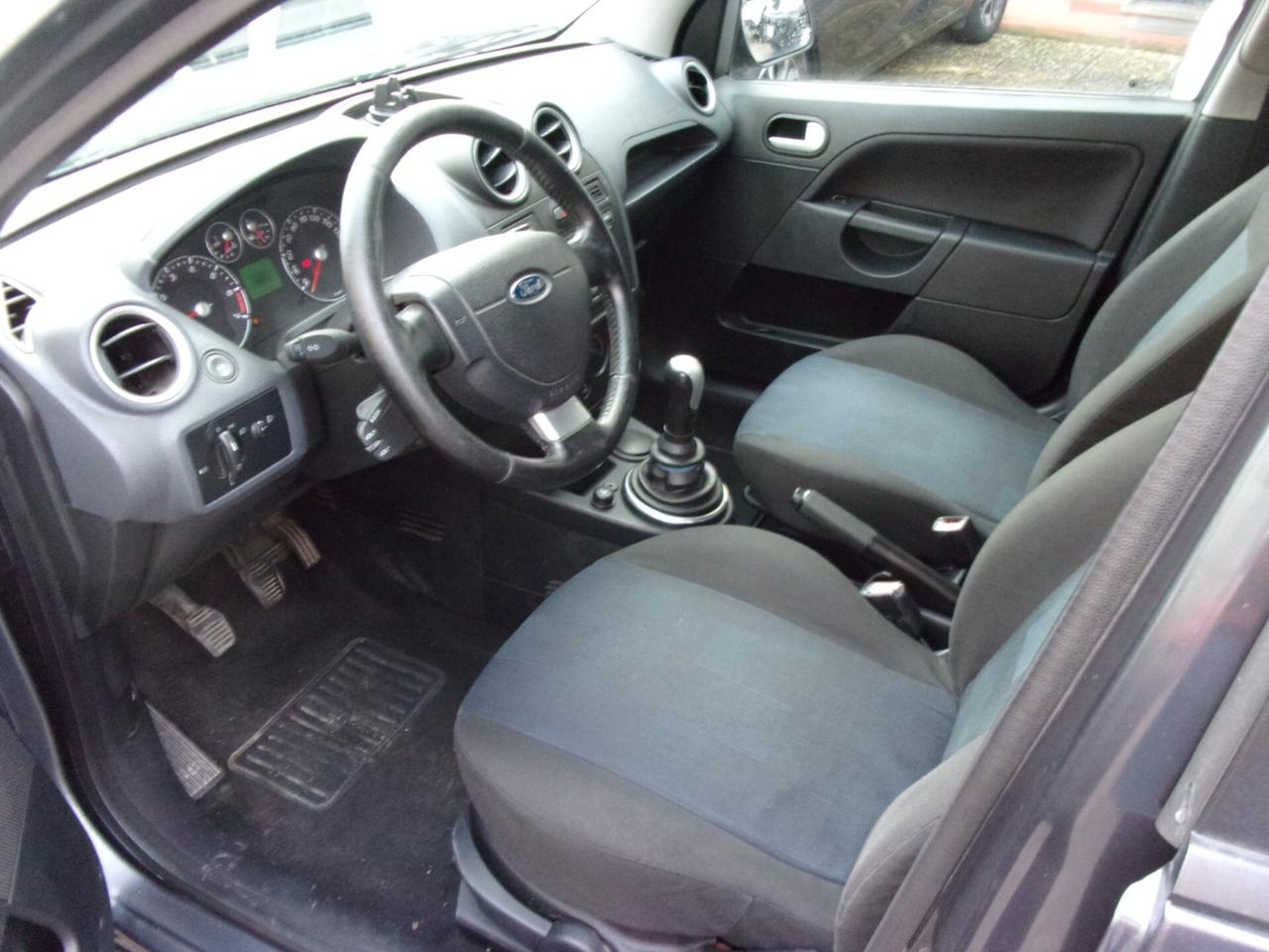 Ford Fiesta 1.2 16V 5p. Titanium