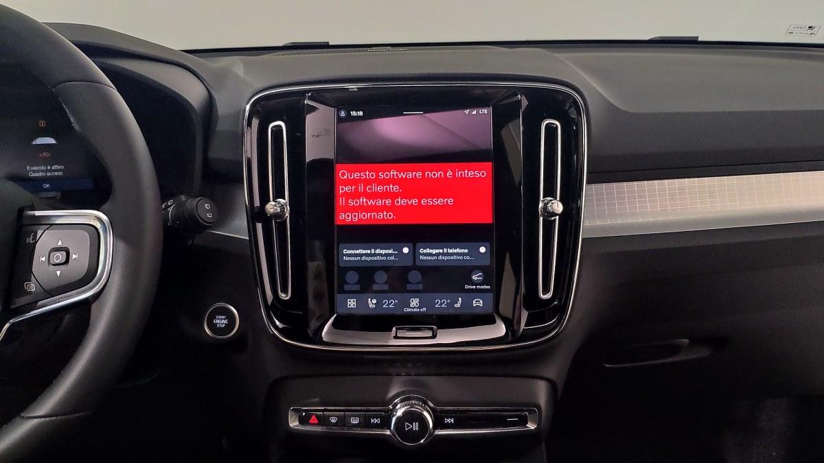 VOLVO Xc40 B3 Mild Hybrid Automatico Plus Dark