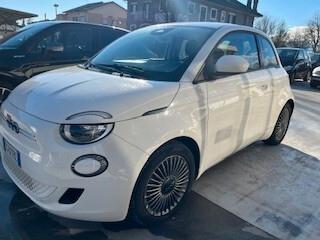 Fiat 500 500e Berlina 42 kWh Icon