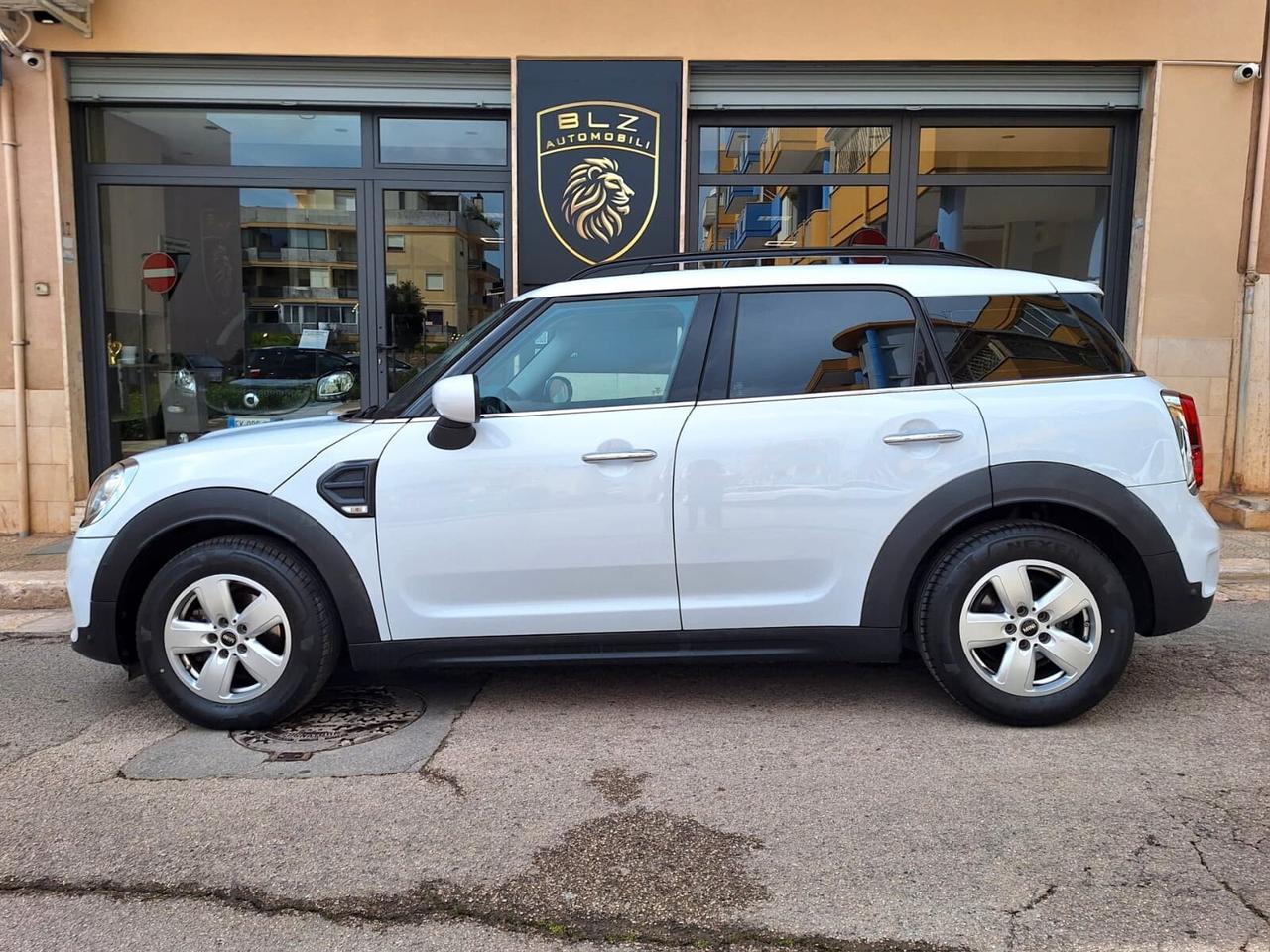 Mini Cooper Countryman 1.5 One D Hype