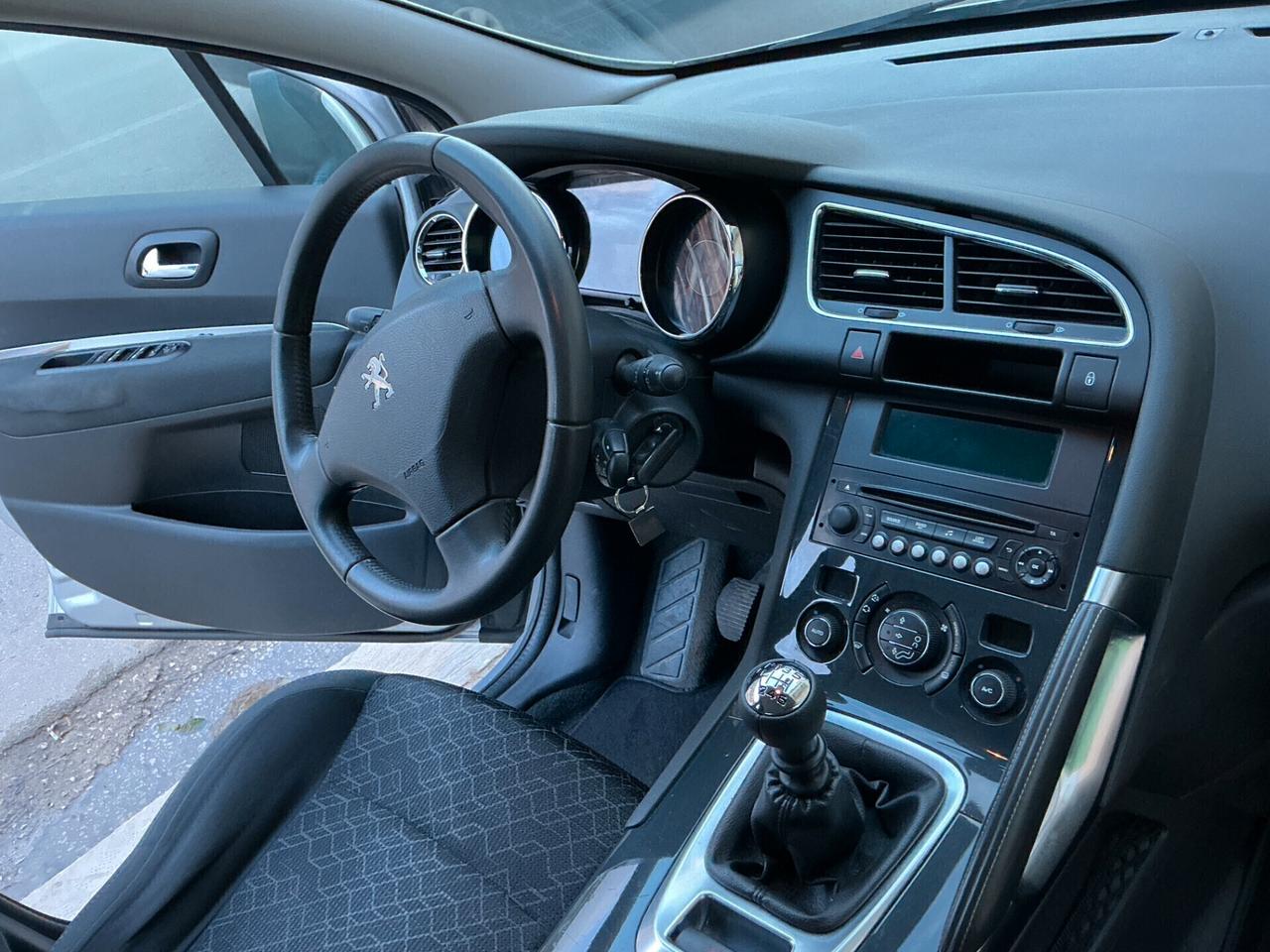 Peugeot 3008 1.6 HDi 115CV Allure