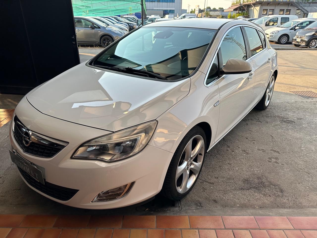 Opel Astra 1.4 Turbo 140CV 5 porte Cosmo