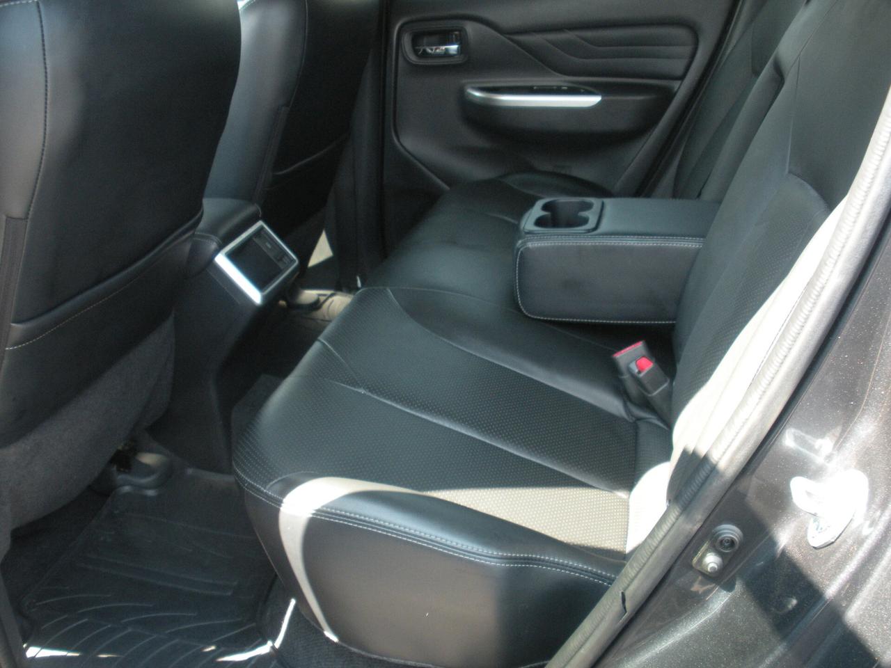 Mitsubishi L200 2.3 D Double Cab 4x4 Super Select Intense aut.