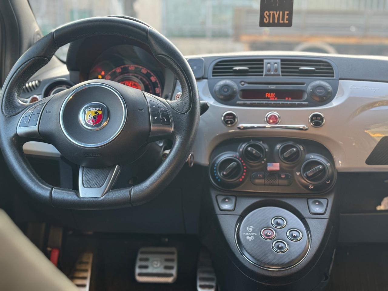 Abarth 500 1.4 Turbo T-Jet MTA Custom. Abarth.