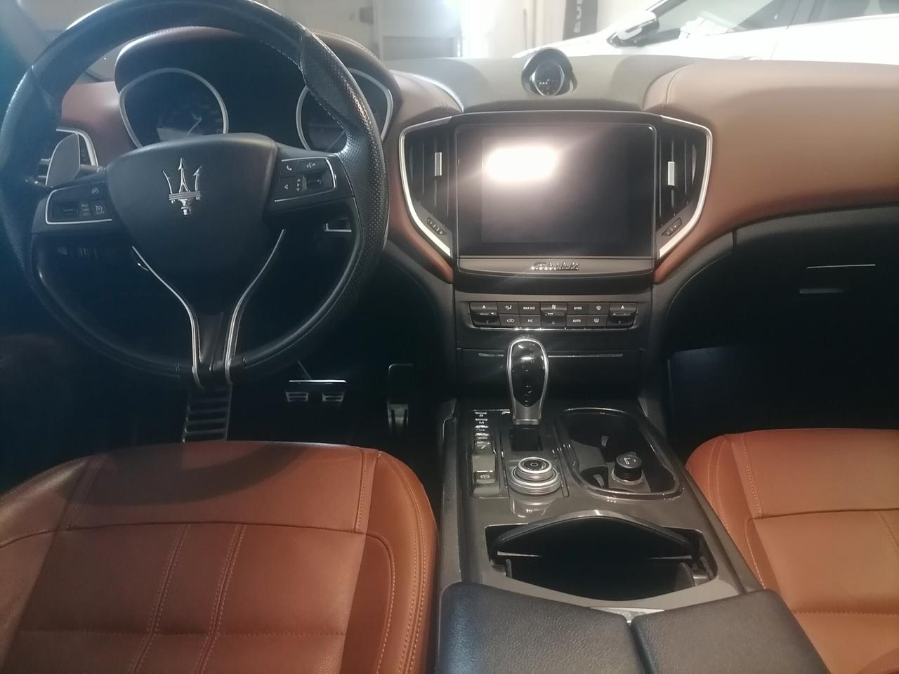 Maserati Ghibli V6 Diesel 275 CV Gransport