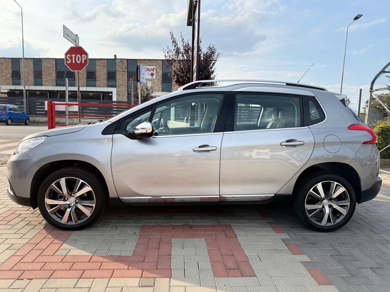 Peugeot 2008 BlueHDi 100 Allure OK NEOPATENTATI