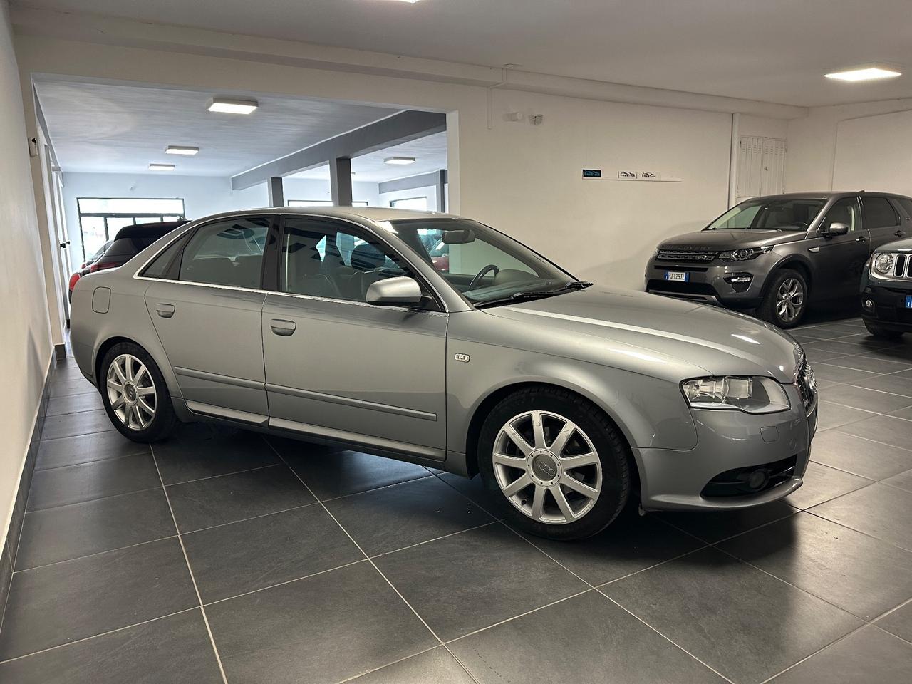 AUDI A4 BERLINA 1.9 S-LINE 116CV UNIPRO PRONTA CONSEGNA