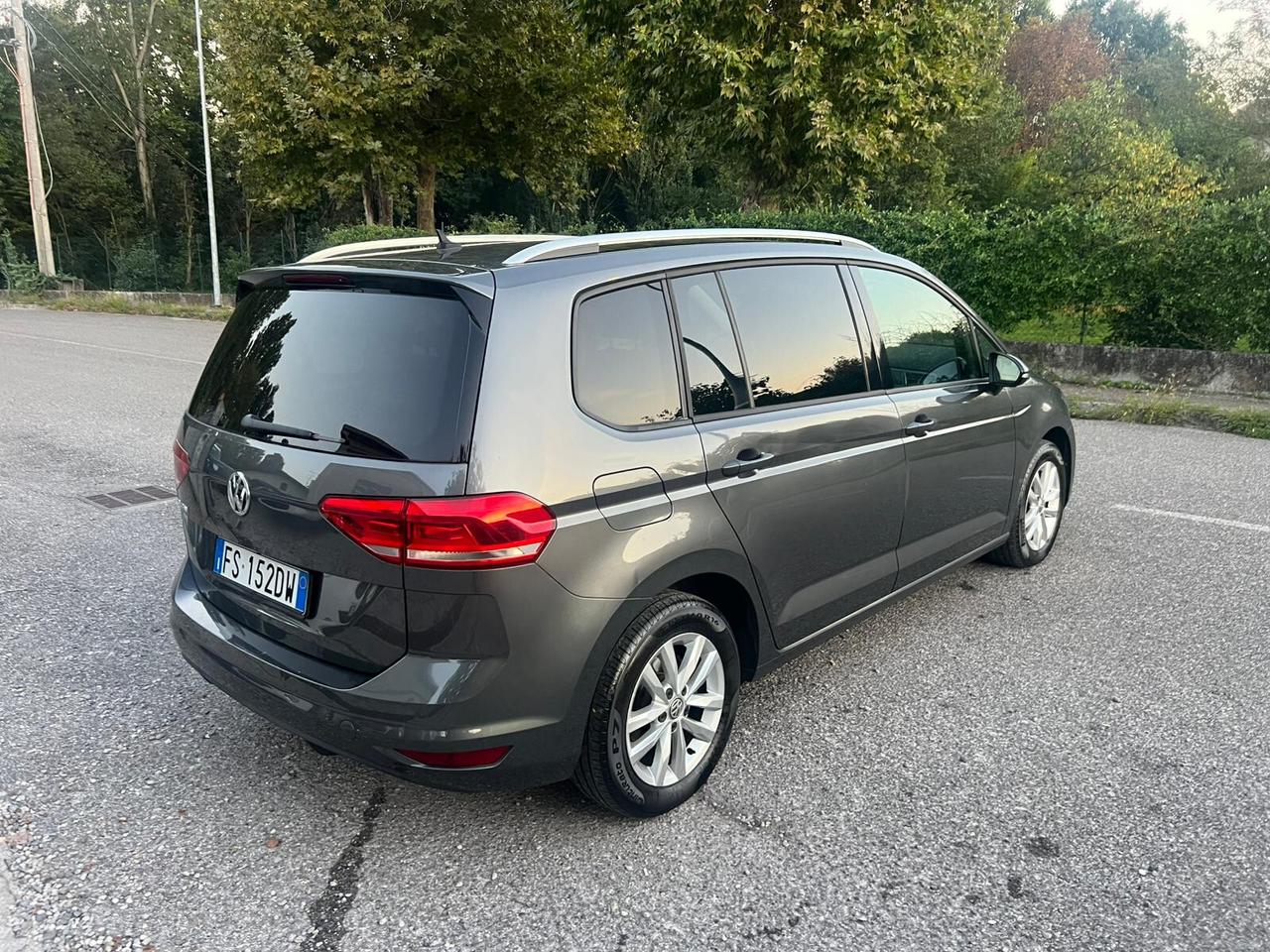 Volkswagen Touran 1.6 TDI 115 CV SCR DSG Business BlueMotion Technology