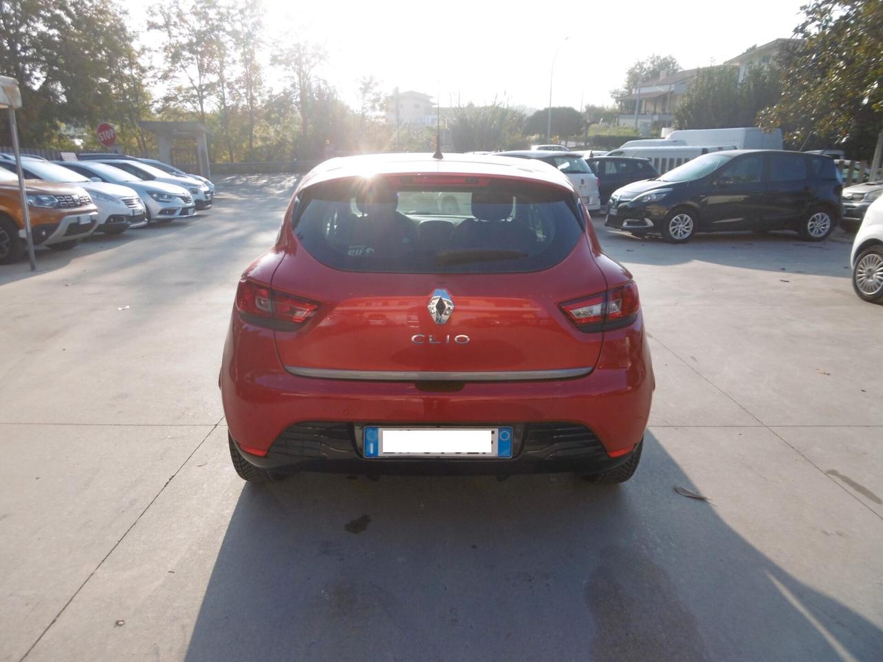 Renault CLIO 1.2 75CV Costume National - Km 81000