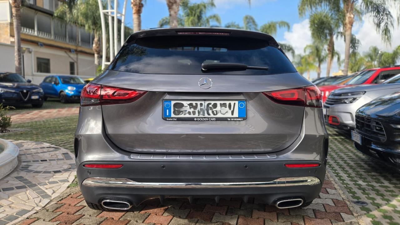 Mercedes-Benz GLA 180 d 1950 115CV Premium AMG auto Tetto Uff Italy Led USB