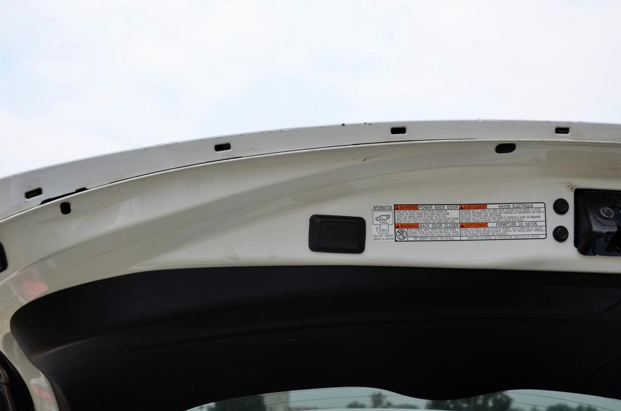TOYOTA RAV 4 2.5 VVT-I FULL HYBRID STYLE 2WD 155cv E-CVT, UNICOPROPRIETARIO, SERVICE TOYOTA, UFF ITALIANA, EURO 6B, RETRO, FULL LED, PERMUTE
