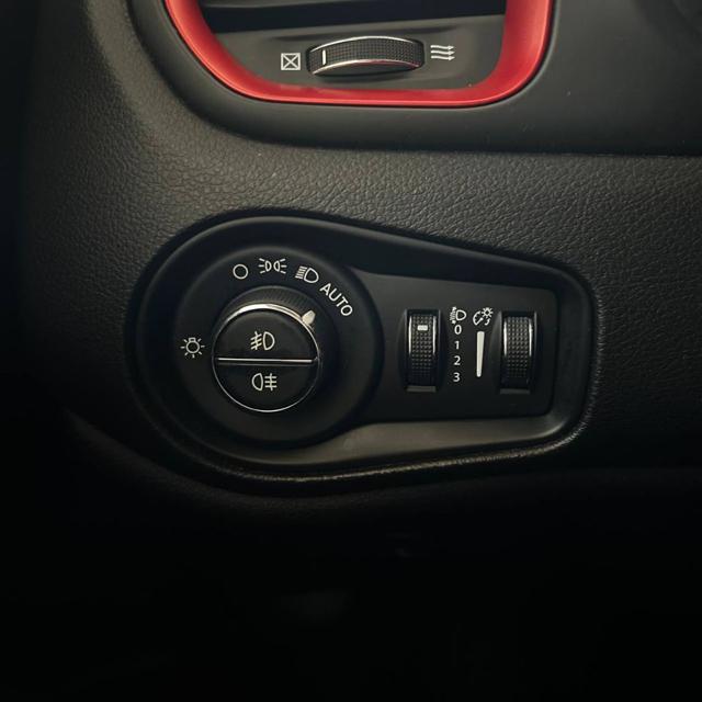 JEEP Renegade 1.3 T4 240CV PHEV 4xe AT6 Trailhawk