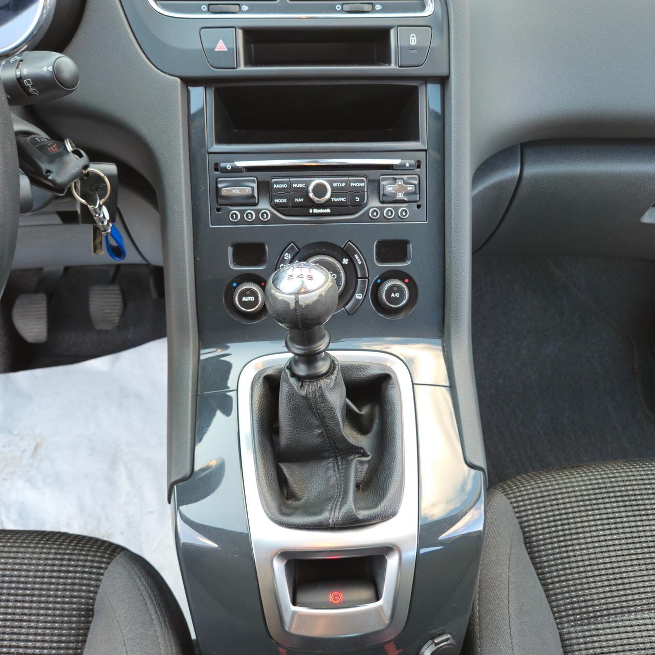 Peugeot 5008 1.6 HDi 115CV Business