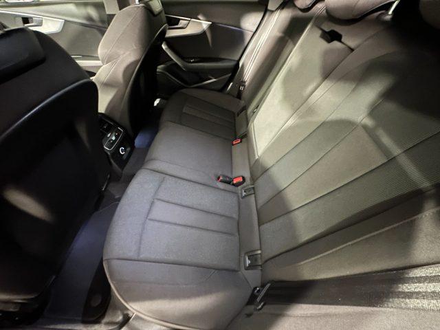 AUDI A4 Avant 2.0 TDI 150 CV S tronic S line edition