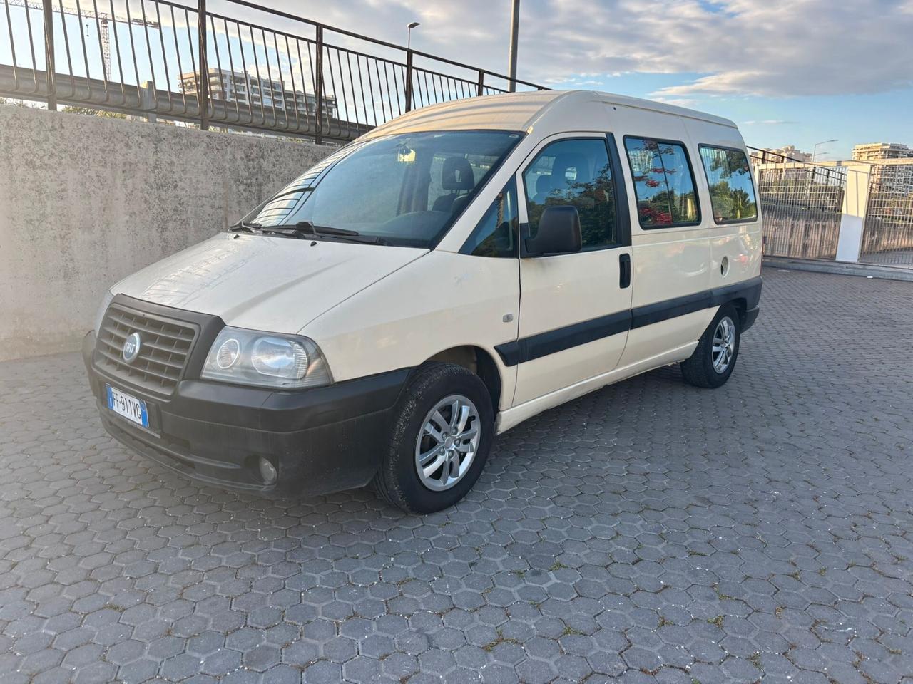 Fiat Scudo 1.9 JTD 110 CV – Trasporto Disabili | 6 posti + carrozzina