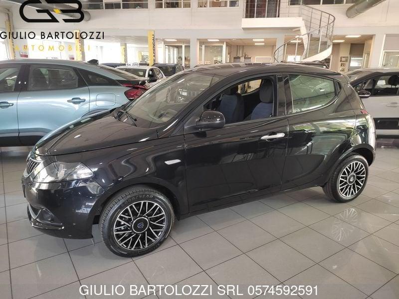 Lancia Ypsilon 1.0 FireFly 5 porte S&S Hybrid Platino