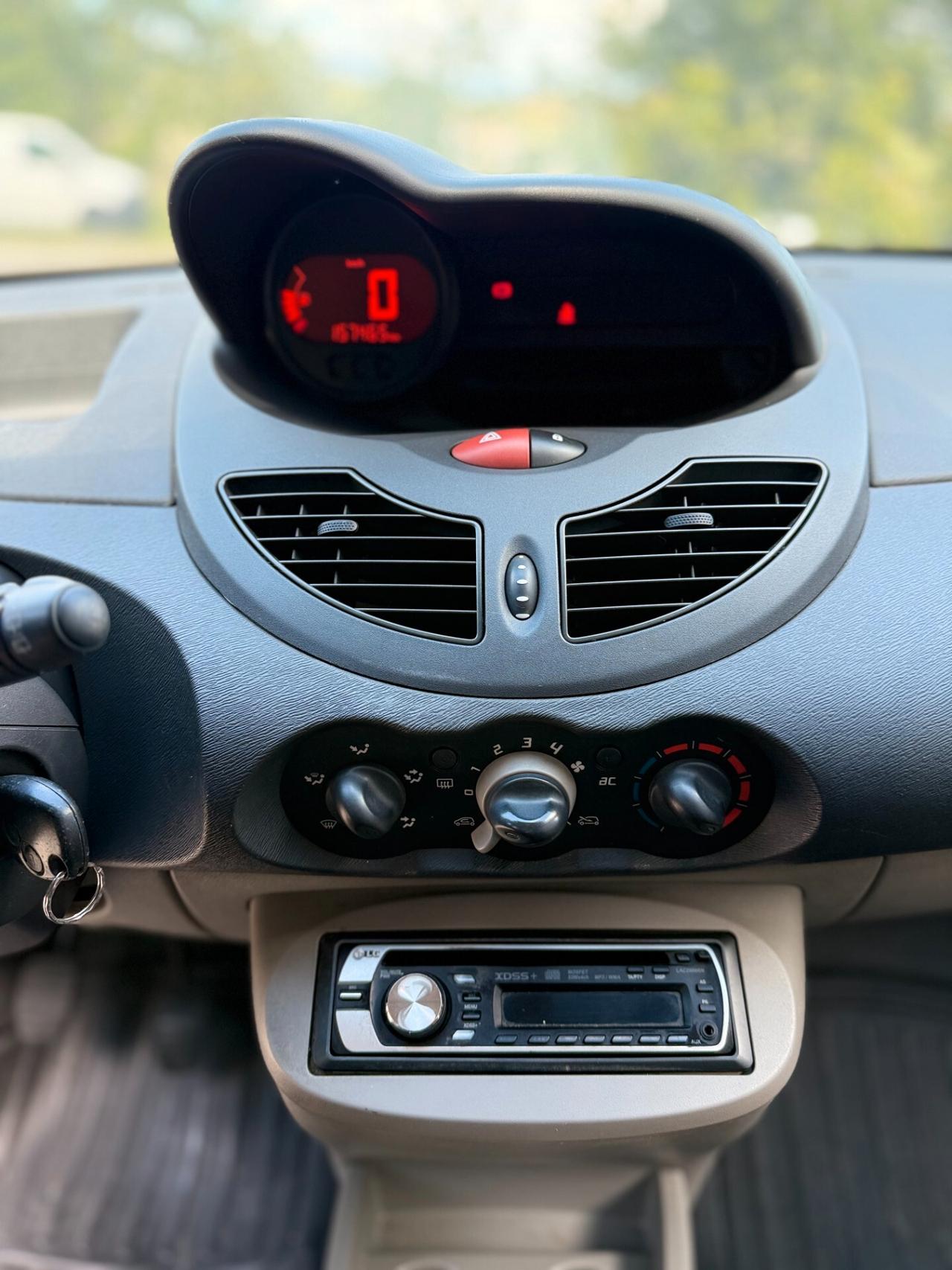 Renault Twingo 1.2 8V Confort