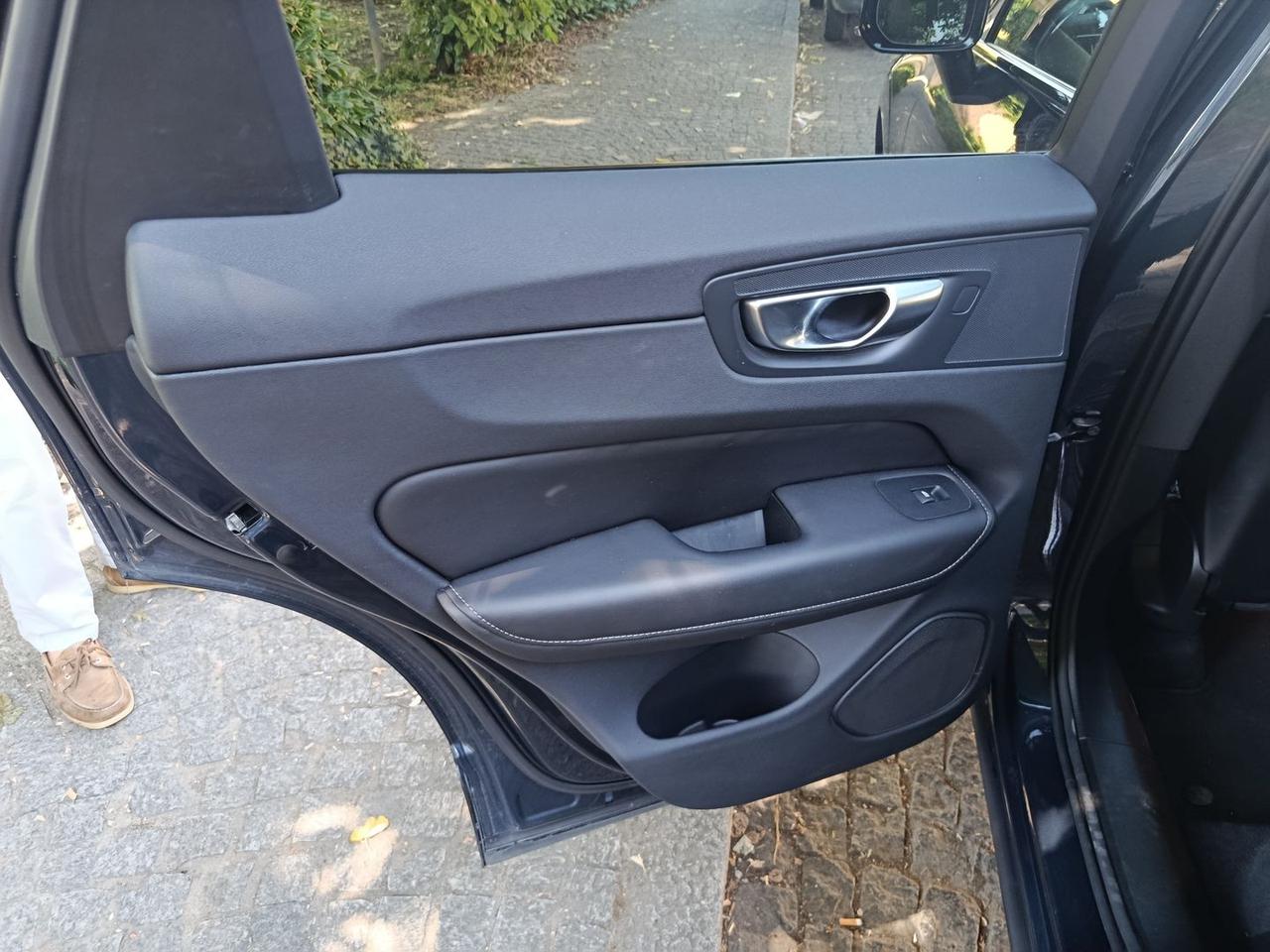 Volvo XC 60 Ultimate Dark 2.0 B4 MHEV #11036