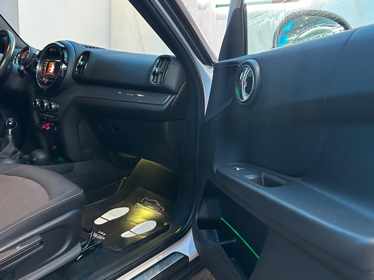 Mini Cooper D Countryman 1.5 One Hype