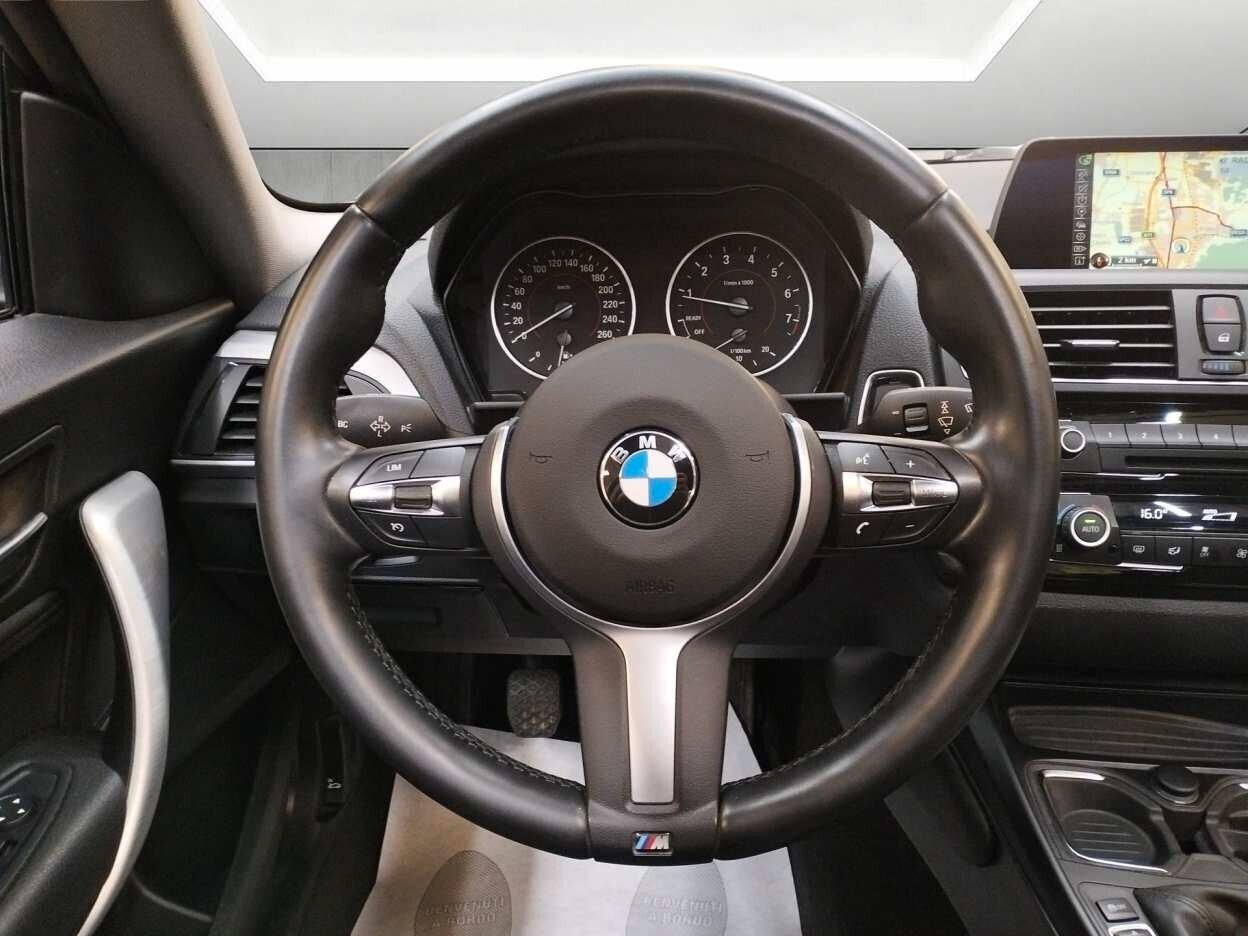 BMW 220 i Serie 2 F22 Coupe Sport * 68.000 KM *