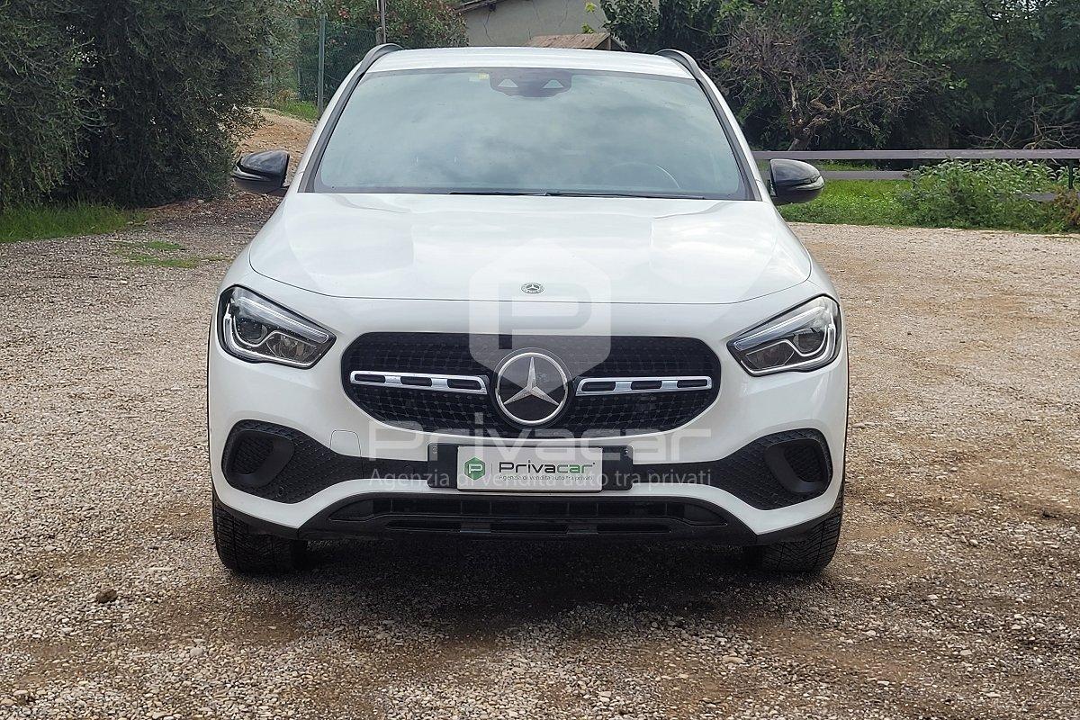 MERCEDES GLA 200 d Automatic Business