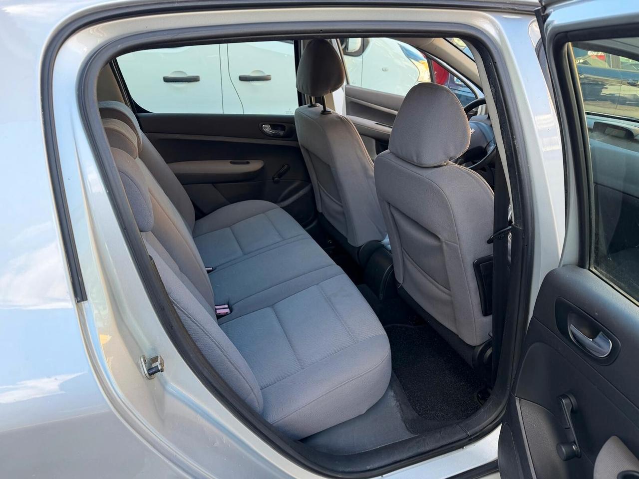 Peugeot 307 1.4 16V 5p. XT