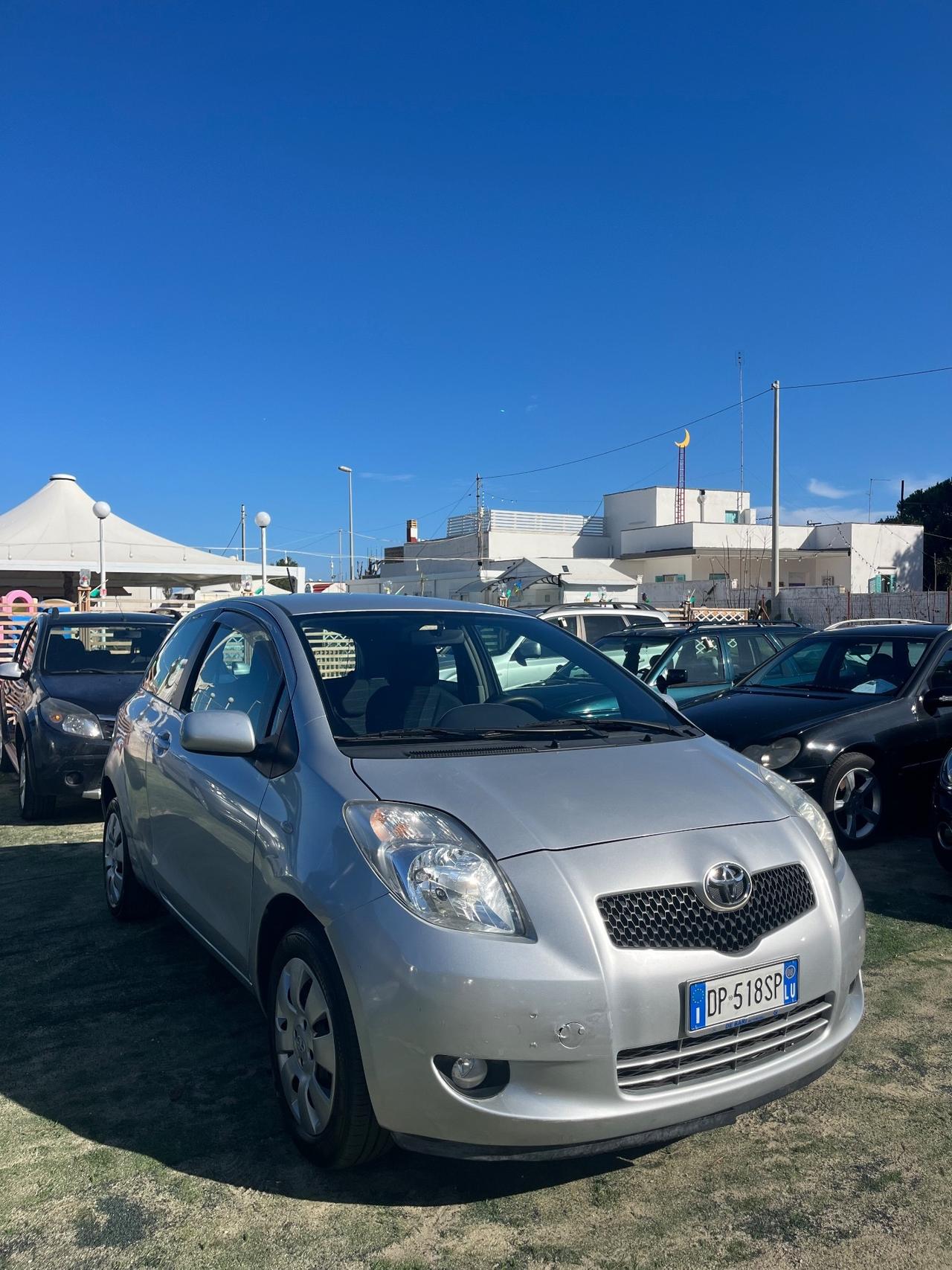 Toyota Yaris 1.0 3 porte